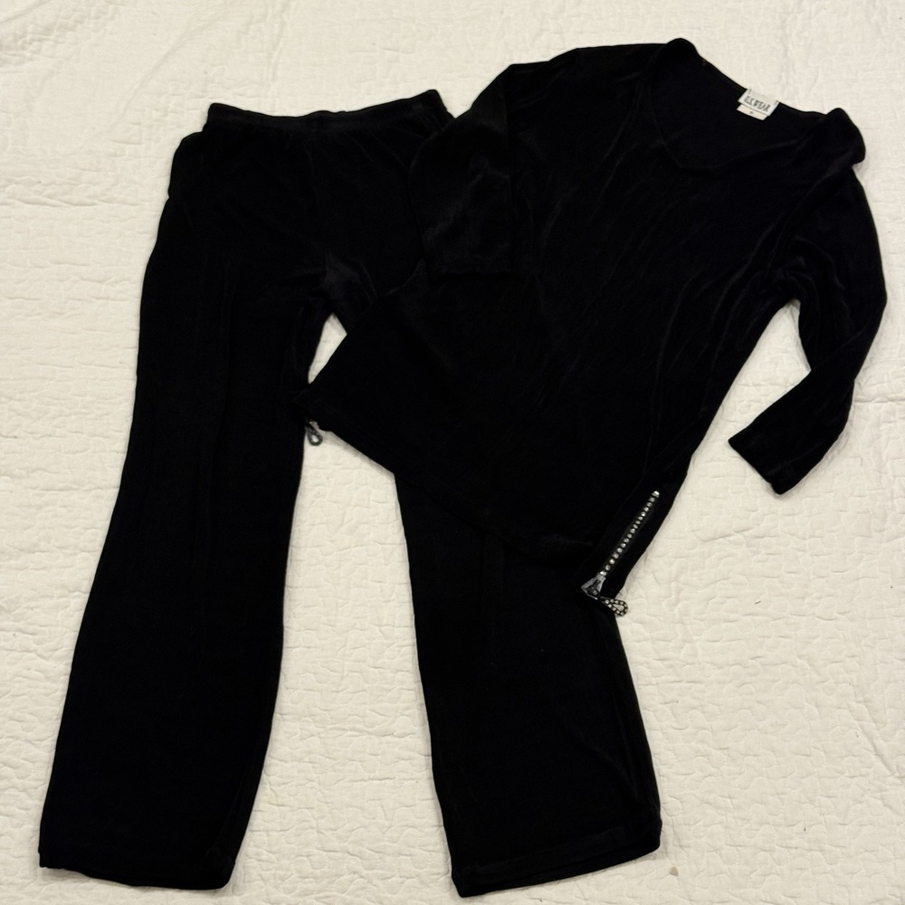 Vintage US WEAR 2 Piece Slinky Black Pants Outfit Rhinestone Zip Top Size S